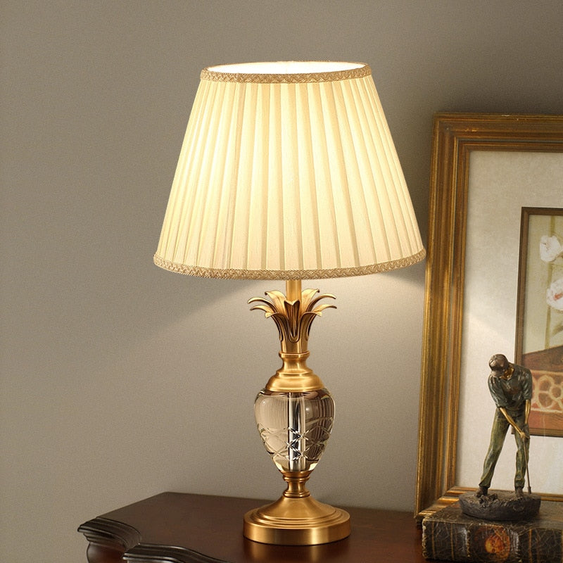 All copper solid pineapple crystal table lamp